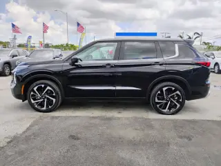 2022 Mitsubishi Outlander SE