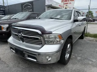 2016 RAM 1500 SLT