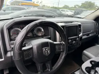 2016 RAM 1500 SLT
