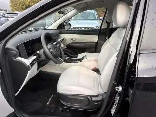 Hyundai TUCSON 2025 AWD SE 4dr SUV