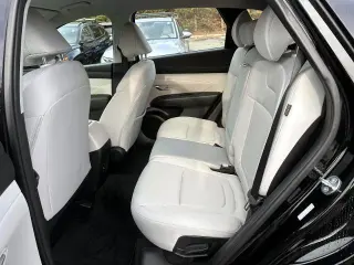 Hyundai TUCSON 2025 AWD SE 4dr SUV
