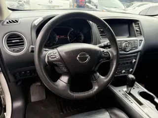 2018 Nissan Pathfinder Platinum