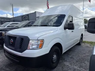 2017 Nissan NV 2500 HD SL