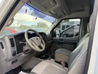 2017 Nissan NV 2500 HD SL