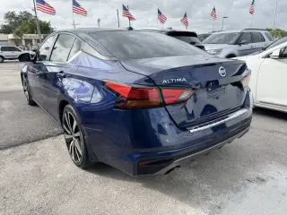 2021 Nissan Altima 2.5 SR