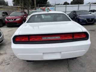 2014 Dodge Challenger SXT