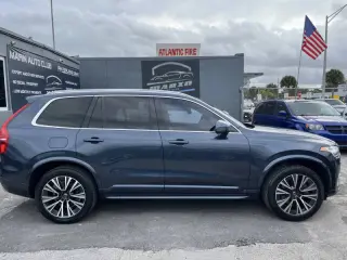 2020 Volvo XC90 T5 Momentum