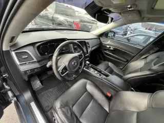 2020 Volvo XC90 T5 Momentum