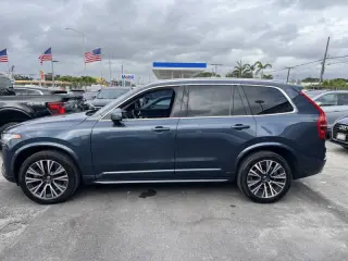 2020 Volvo XC90 T5 Momentum