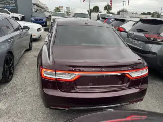 2017 Lincoln Continental Select