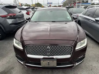 2017 Lincoln Continental Select