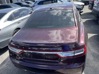 2017 Lincoln Continental Select