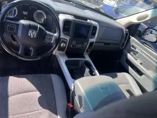 2020 RAM 1500 Classic SLT