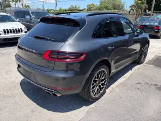 2017 Porsche Macan S