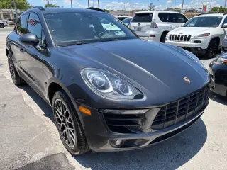 2017 Porsche Macan S