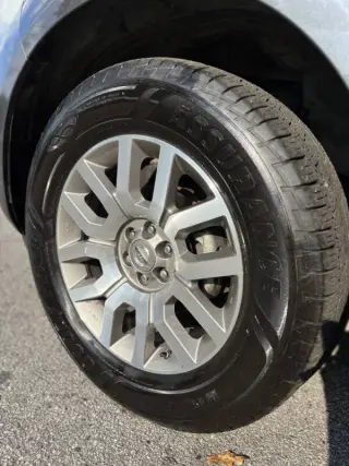 2012 Nissan Pathfinder Silver Edition