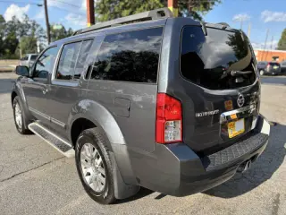 2012 Nissan Pathfinder Silver Edition