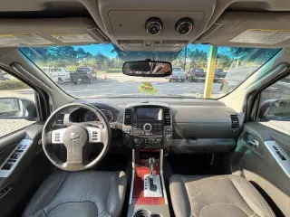 2012 Nissan Pathfinder Silver Edition