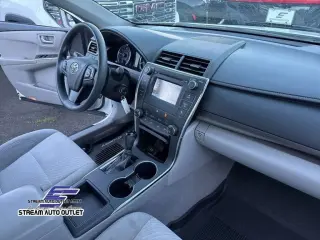 Toyota Camry 2017 LE Sedán 4 puertas
