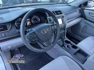 Toyota Camry 2017 LE Sedán 4 puertas