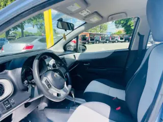 2014 Toyota Yaris 5-Door L