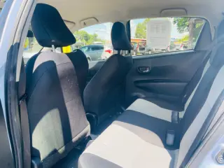 2014 Toyota Yaris 5-Door L