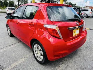 2012 Toyota Yaris 5-Door SE