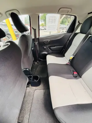 2012 Toyota Yaris 5-Door SE