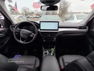 Ford Escape 2025 AWD Platinum 4dr SUV