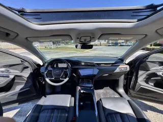 2019 Audi e-tron quattro Prestige