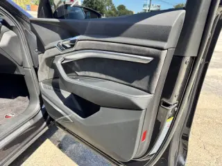 2019 Audi e-tron quattro Prestige