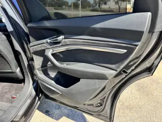 2019 Audi e-tron quattro Prestige