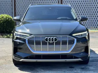 2019 Audi e-tron quattro Prestige