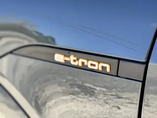 2019 Audi e-tron quattro Prestige