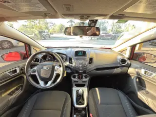2015 Ford Fiesta SE