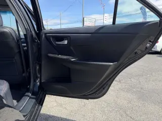 Toyota Camry 2017 SE 4dr Sedan