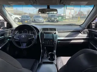 Toyota Camry 2017 SE 4dr Sedan