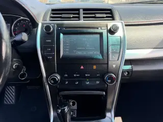 Toyota Camry 2017 SE 4dr Sedan