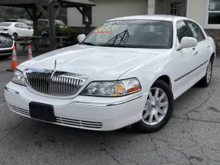 2010 Lincoln Town Car Signature Limited