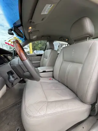 2010 Lincoln Town Car Signature Limited