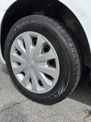 2012 Nissan Versa 1.6 SV