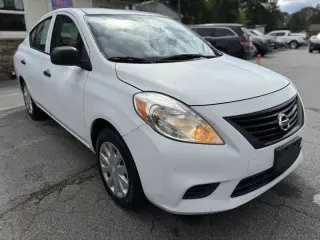 2012 Nissan Versa 1.6 SV