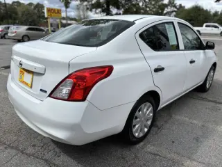 2012 Nissan Versa 1.6 SV