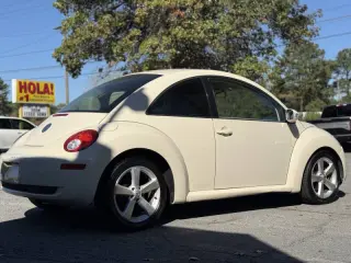 2006 Volkswagen New Beetle 2.5