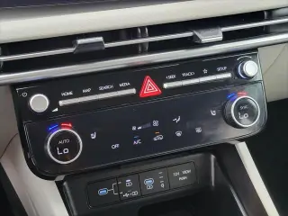 Hyundai TUCSON 2025 AWD SEL SUV 4 puertas
