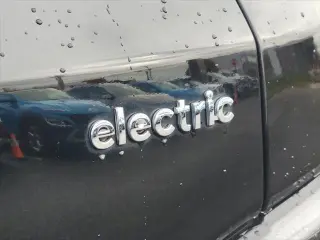 Hyundai KONA Eléctrico 2023 SEL 4 puertas Crossover