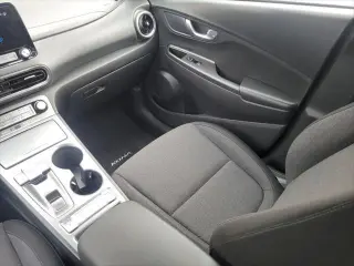 Hyundai KONA Eléctrico 2023 SEL 4 puertas Crossover