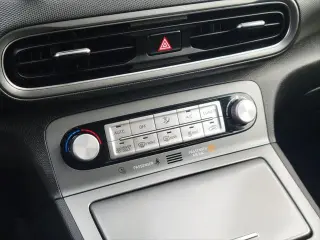Hyundai KONA Eléctrico 2023 SEL 4 puertas Crossover