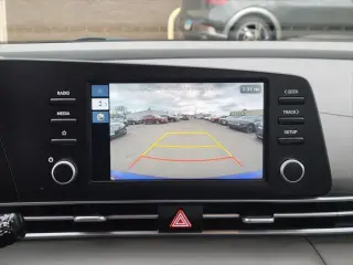 Hyundai ELANTRA 2025 SE Sedán de 4 puertas