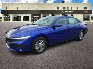 Hyundai ELANTRA 2025 SE Sedán de 4 puertas